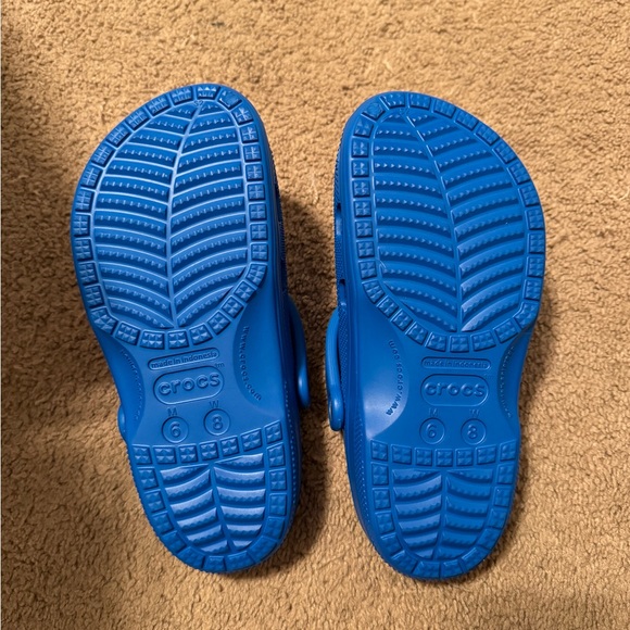 Crocs - Picture 2 of 3